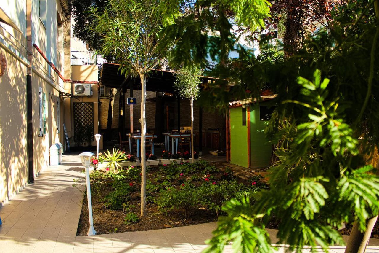 La Casa Di Nonno Giulio Bed and Breakfast Porto SantʼElpidio Exteriör bild
