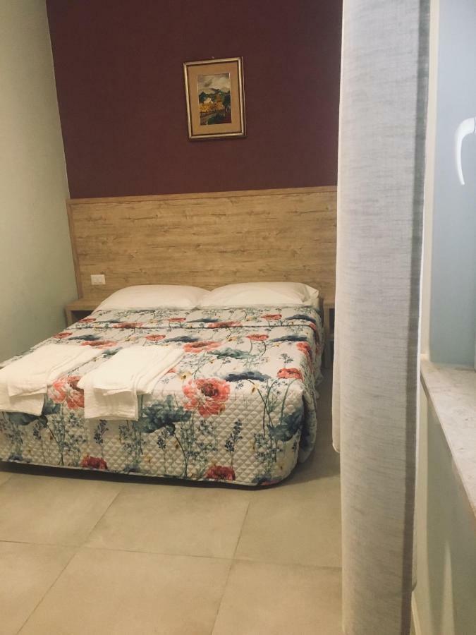 La Casa Di Nonno Giulio Bed and Breakfast Porto SantʼElpidio Exteriör bild