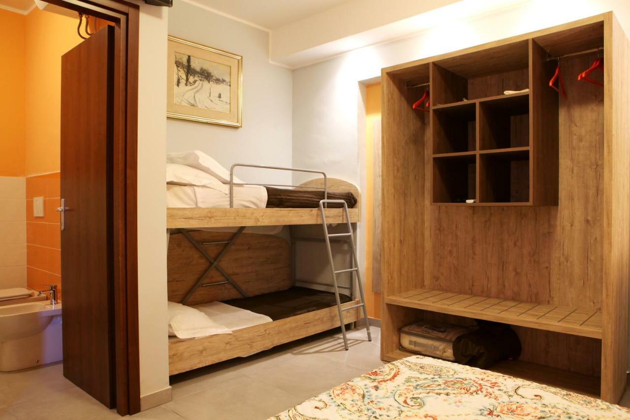 La Casa Di Nonno Giulio Bed and Breakfast Porto SantʼElpidio Exteriör bild