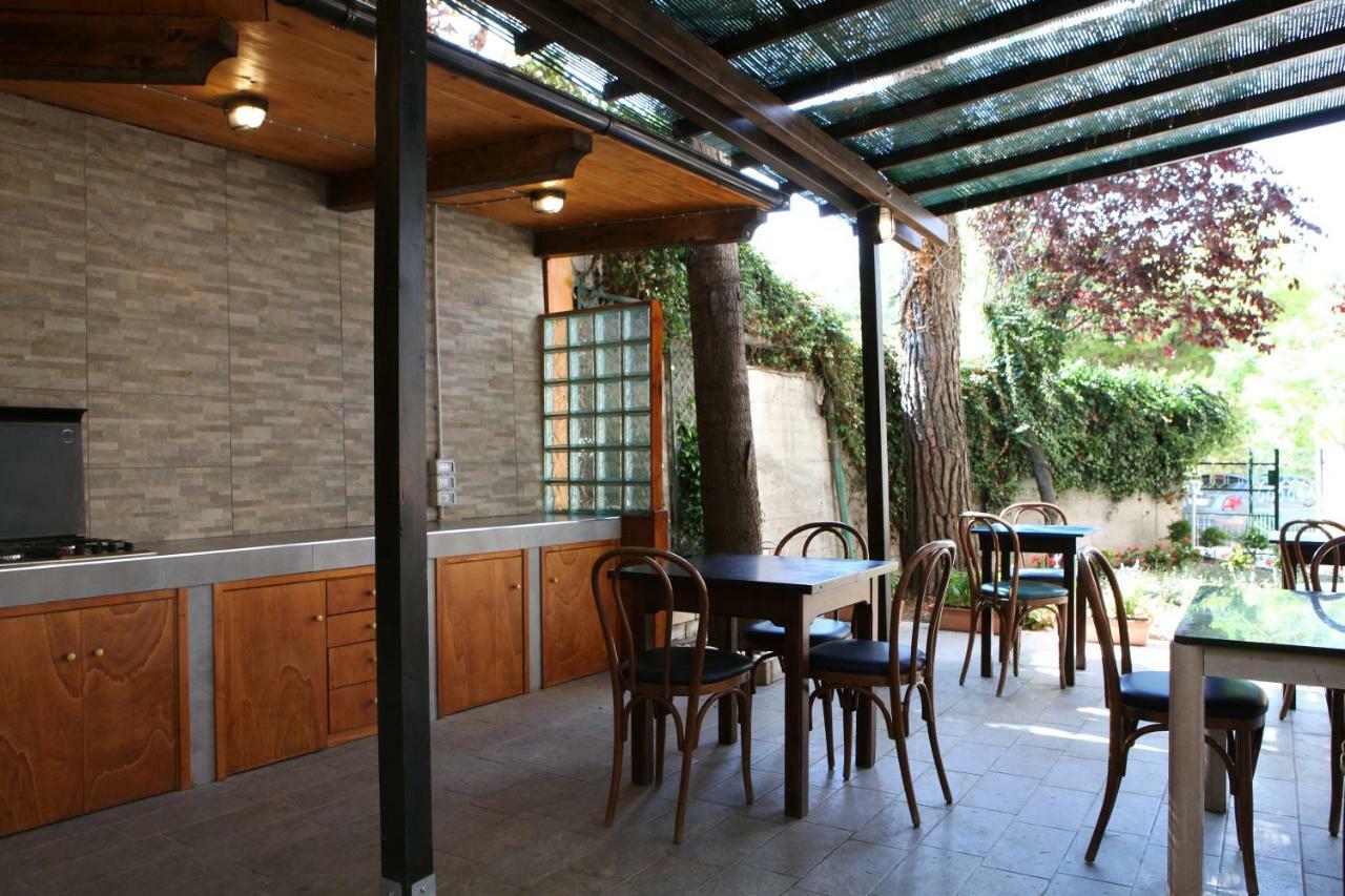 La Casa Di Nonno Giulio Bed and Breakfast Porto SantʼElpidio Exteriör bild