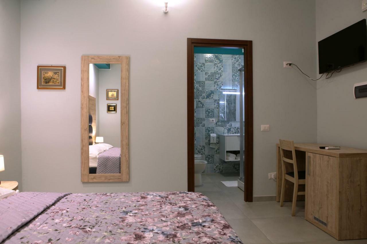 La Casa Di Nonno Giulio Bed and Breakfast Porto SantʼElpidio Exteriör bild