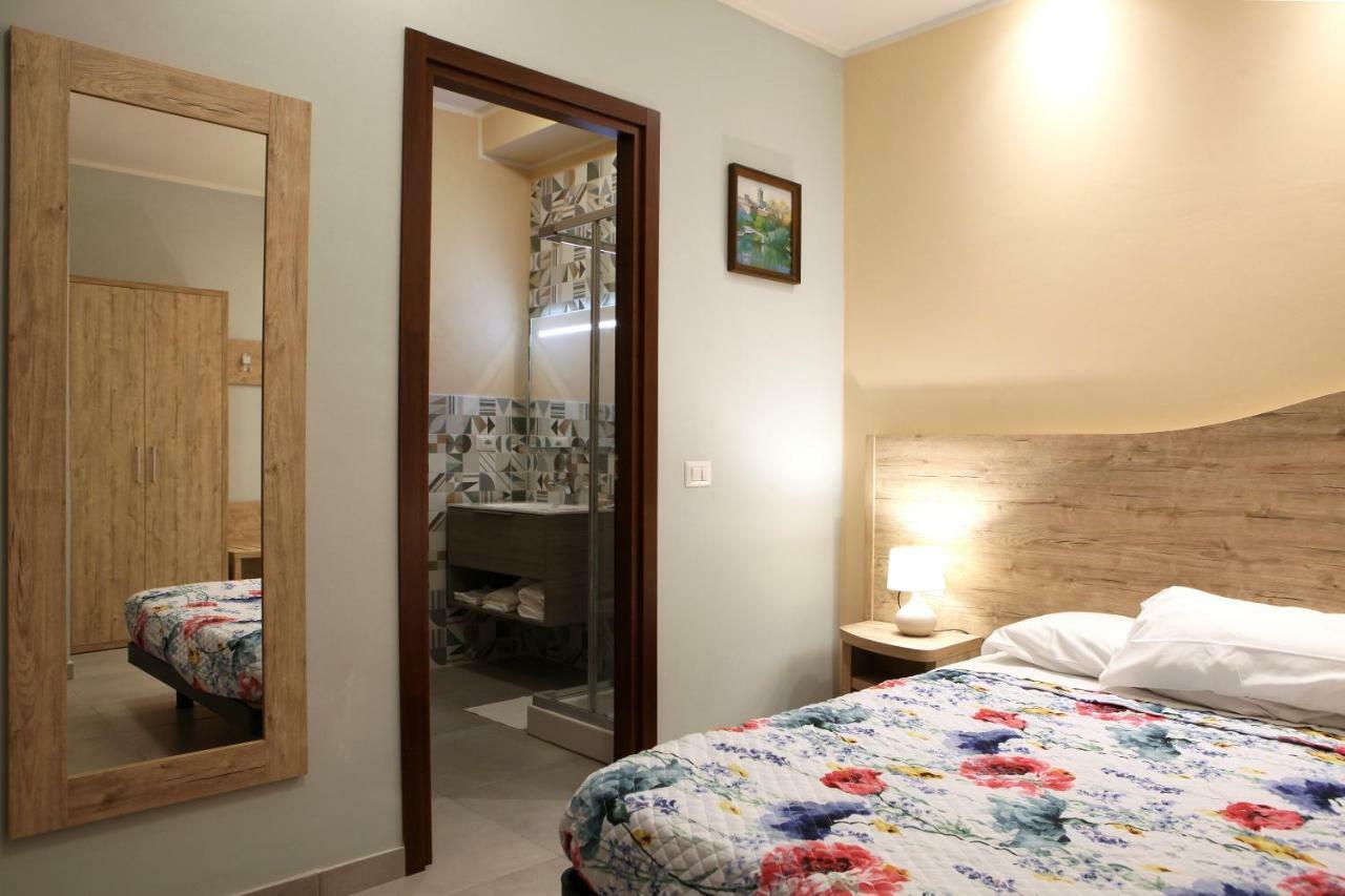 La Casa Di Nonno Giulio Bed and Breakfast Porto SantʼElpidio Exteriör bild